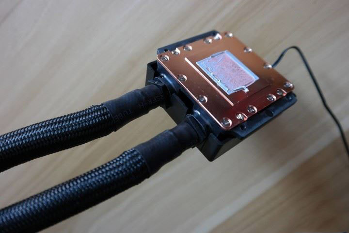 七彩虹iGame RTX2070水冷显卡图解评测