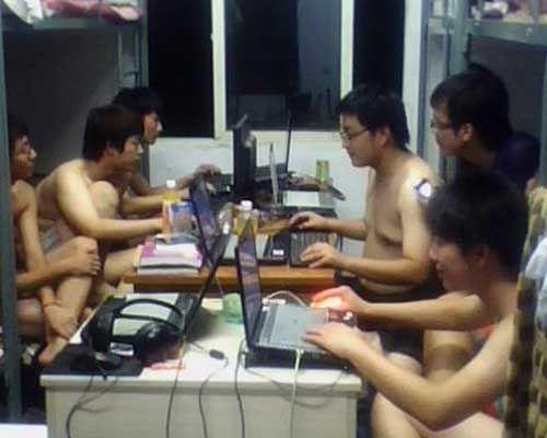 多玩故事会:人品如何?先打一局《DotA》