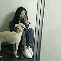 拿手机自拍女生头像图片 真心的青春我不曾经