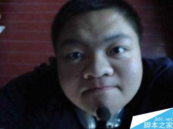 LOL主播小智长什么样?小智露脸直播弹吉他唱