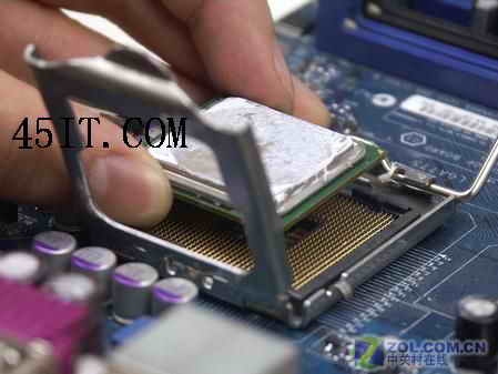 intel LGA 775 CPU散热器安装图解_机箱电源及