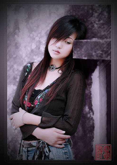 Photoshop调色教程之美女照片梦幻的暗紫色