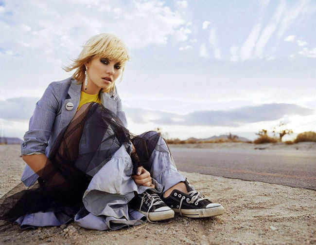 <em>Photoshop</em>将<em>偏色</em>人物<em>图片调</em>成清爽的蓝紫色_