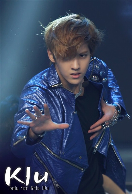 kris吴凡帅气高清图片