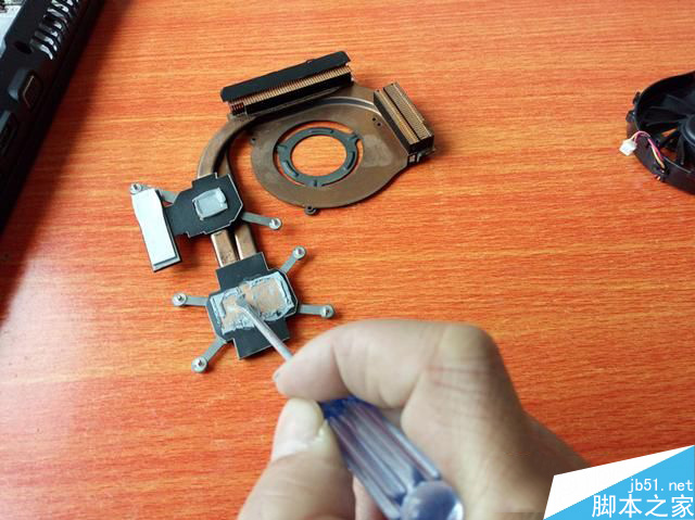 联想笔记本清灰换硅脂图文教程 电脑怎么清灰