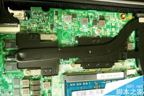 联想ideapad 300s 14isk笔记本怎么拆机更换固态硬盘?