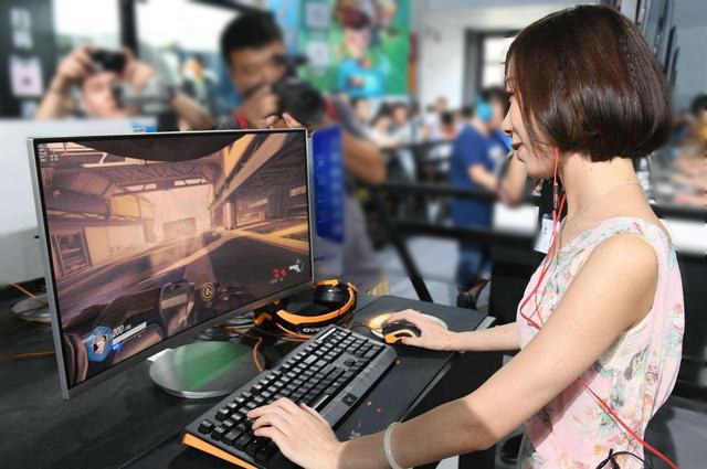 显示器面板8bit 10bit是什么意思?8bit和10bit哪