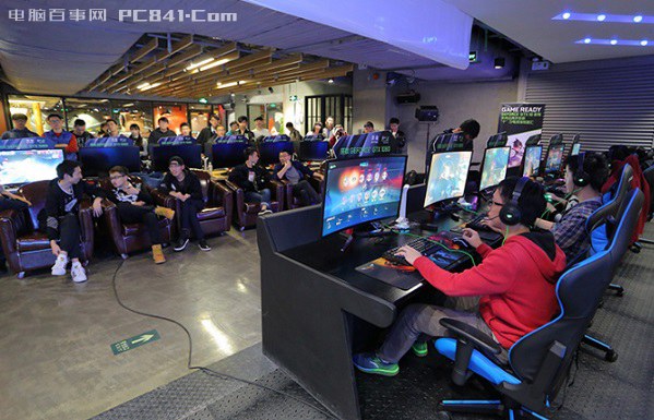 显示器面板8bit 10bit是什么意思?8bit和10bit哪