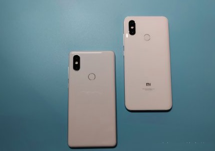 小米8和小米mix2s买哪个好 小米mix2s与小米8