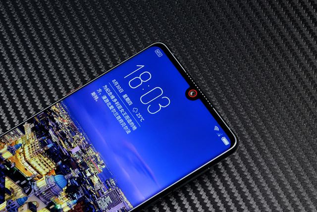 努比亚Z18配置好吗 努比亚Z18参数与真机图鉴