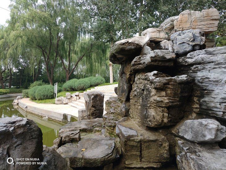 努比亚Z18和坚果R1哪个拍照好 努比亚Z18和坚