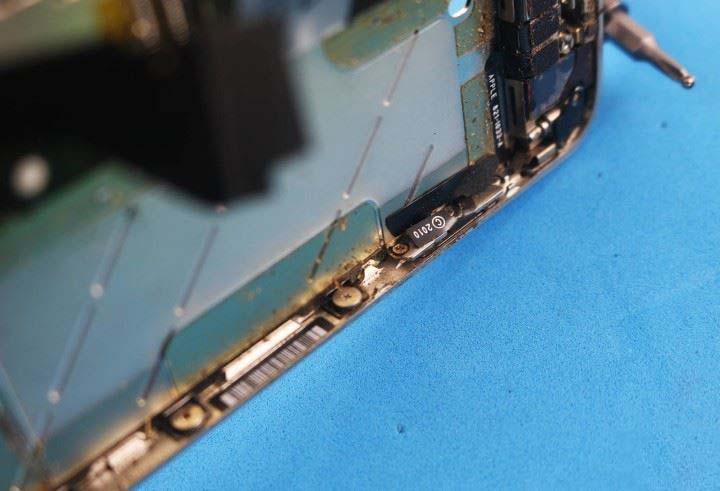 苹果手机怎么拆 iphone4拆机全过程图解