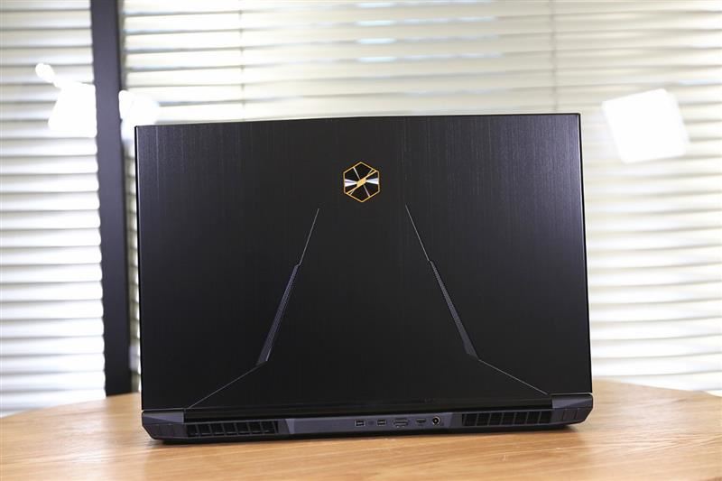 深海泰坦X9Ti-R笔记本好用吗 机械革命深海泰