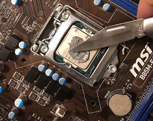 电脑cpu怎么涂散热硅脂? 给电脑添加硅胶的方